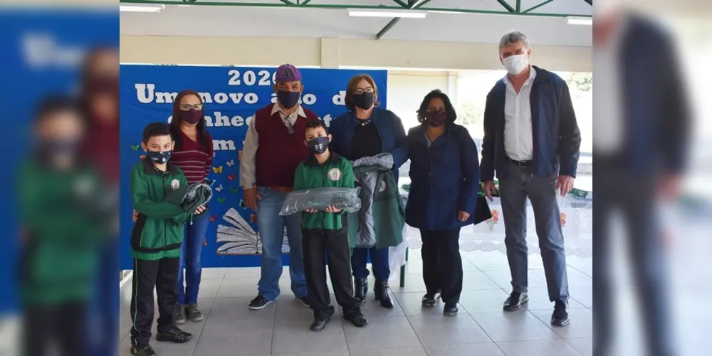 Neste ano, a prefeitura distribuiu 900 agasalhos