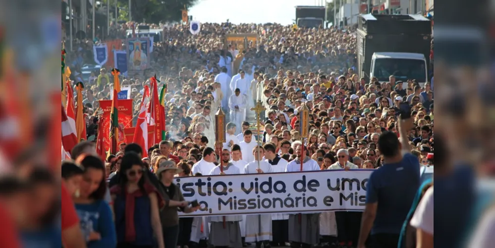 Após o cancelamento da procissão, entidade pede para que a população não faça carreata durante a passagem do Santíssimo