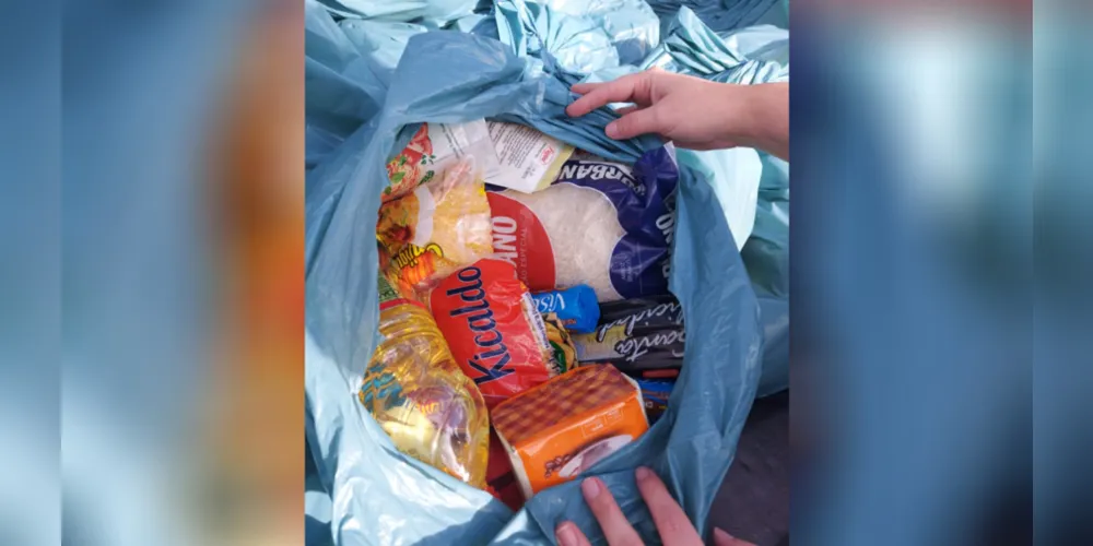A segunda entrega das arrecadações da campanha Doe Amor e Alimentos da Unimed Ponta Grossa aconteceu no último sábado 