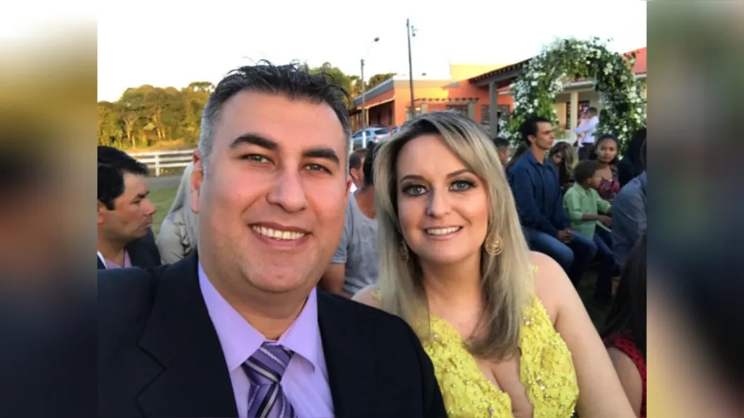 BDAY – A advogada Lívia Rumenos Guidetti Zagatto receberá as felicitações pela passagem de seu aniversário nesta quinta-feira (16). No registro, Lívia e seu marido Thiago Daniel Annunziatto Xavier da Silva. Da coluna RC os votos de alegrias e sucesso