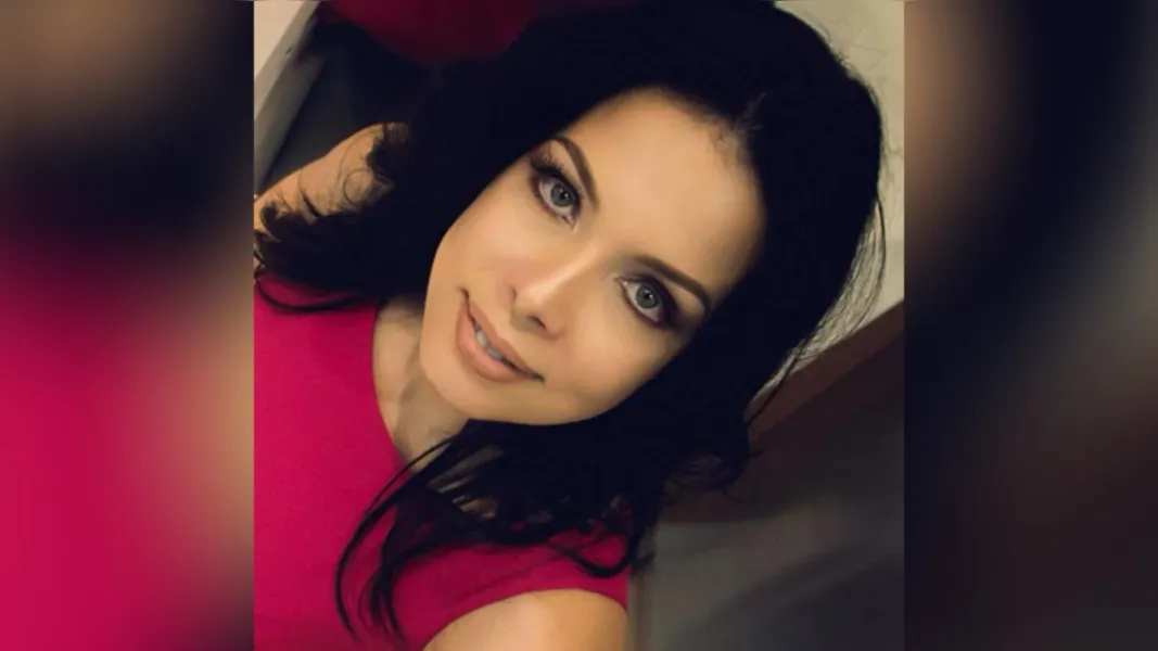 BDAY - Amanda Souza Roderjan celebrou a passagem de seu aniversário no último domingo (26). Amanda é farmacêutica e bioquímica e responde pela Amanda Farmácia de Manipulações, além de todo destaque profissional, Amanda é uma das belas de sua geração. Da coluna RC os votos de sucesso em sua caminhada