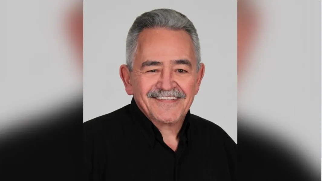FELICITAÇÕES - O empresário Percidino Rafael Barbosa Calixto receberá as felicitações pela passagem de seu aniversário na próxima segunda-feira (3). Percidino vem no comando da gráfica Santana e se destaca por sempre prezar pela qualidade e inovação. Da coluna RC os votos de alegrias e prosperidade