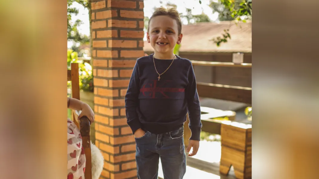 NIVER – O garotão Felipe Cosmoski Cury recebe as felicitações pela chegada de seus sete anos de idade, nesta quinta-feira (13). Da coluna RC os votos de felicidades e realizações