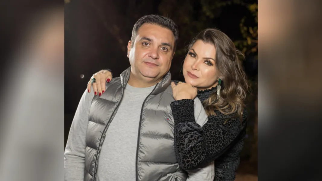 BRINDE A VIDA - Mauricio Rodrigues Antunes será cumprimentado pela passagem de seu aniversário nesta quarta-feira (19). Mauricio que responde pela Conceito Imóveis sinônimo de credibilidade no setor de imóveis em nossa cidade. No registro, Mauricio e sua esposa Patricia Antunes. Da coluna RC os votos de realizações e felicidades