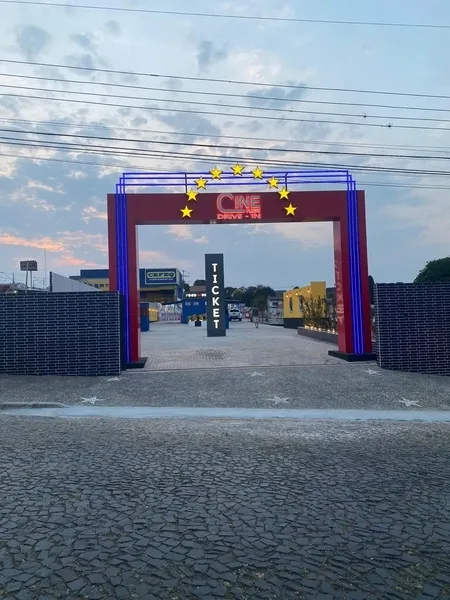 De quarta a domingo haverá sessões de cinema no local, em diferentes horários.