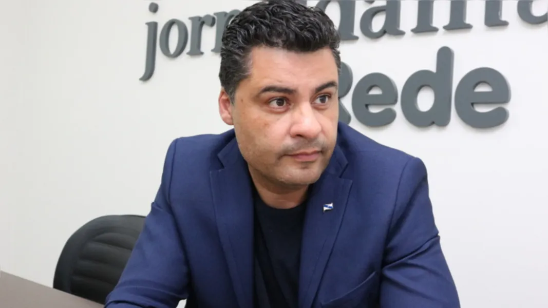 FELICITAÇÕES - O prefeito Marcelo Rangel será muito cumprimentado no próximo sábado (12), pela passagem de seu aniversário. Marcelo que tem executado um excelente trabalho comandando a prefeitura municipal, sempre prezando pelo melhor para a comunidade e pelos avanços para o crescimento de nossa cidade. Da coluna RC os votos de realizações