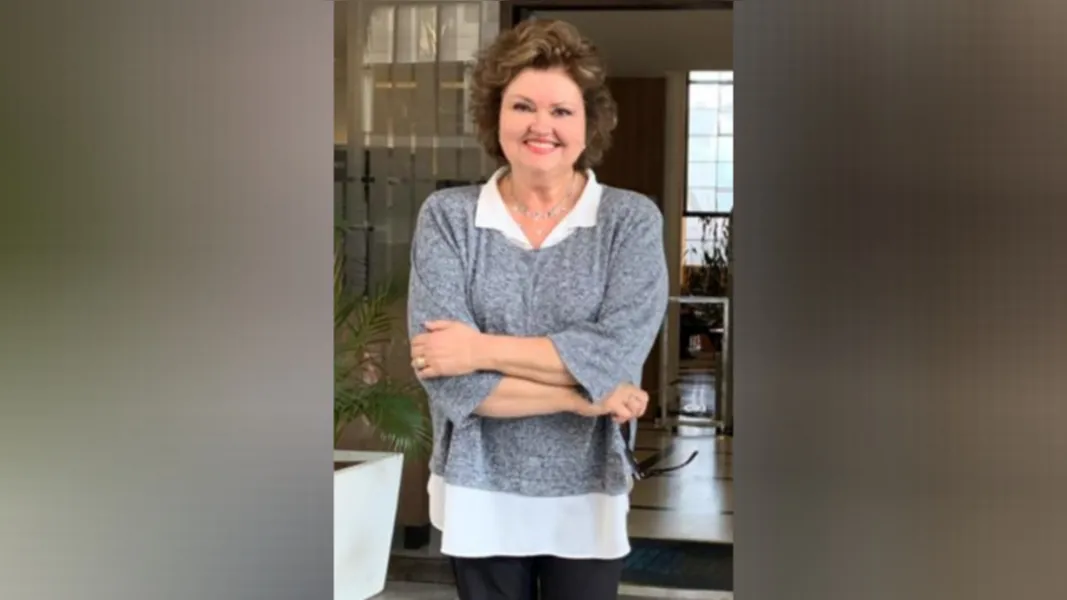 “Ponta Grossa, por sua natureza em vórtice, por seus ventos e seus poentes, faz-me perder o sentido em desvario que me permite um encontro singular comigo.”
Luísa Cristina dos Santos Fontes
Escritora e pesquisadora