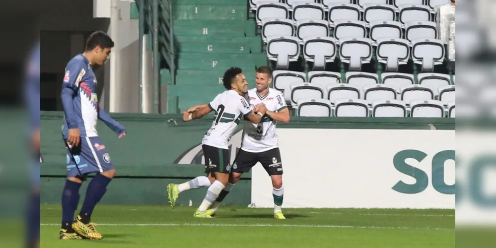 Final dos maiores campeões do PR se repete pela sétima vez na década