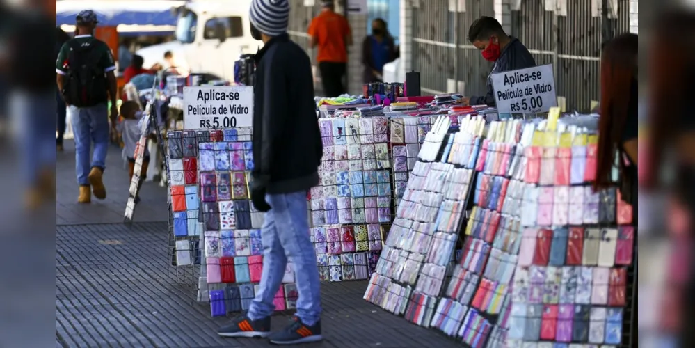 A taxa de desocupação cresceu de 12,4% para 13,1%, atingindo 12,3 milhões de pessoas em julho. 