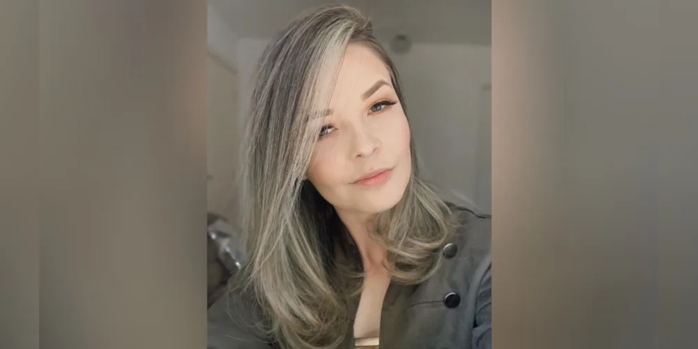 BRINDE A VIDA - A fotógrafa Renata Guimarães será muito cumprimentada pela passagem de seu aniversário na próxima segunda-feira (24). Da coluna RC os votos de alegrias e prosperidade