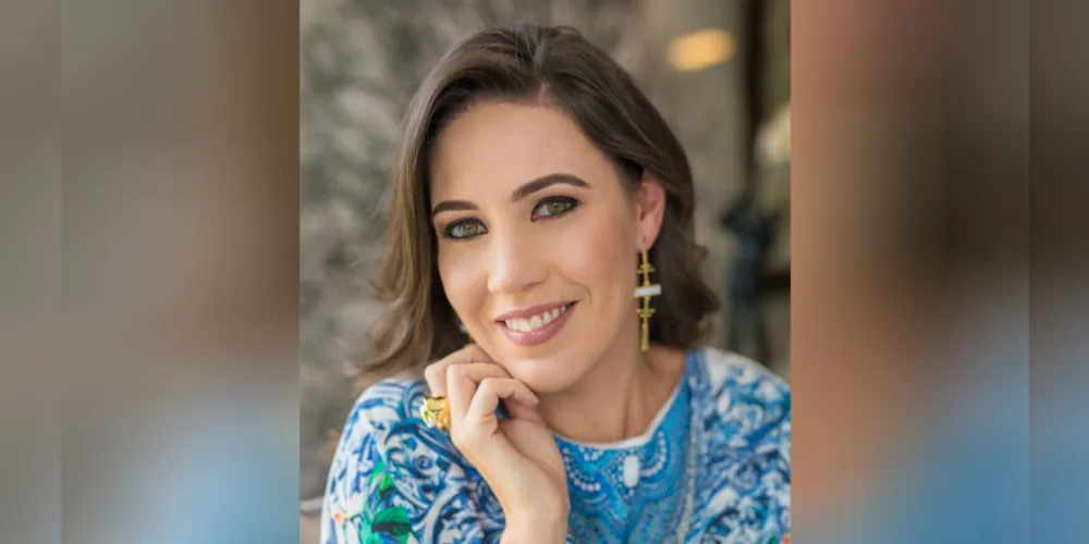 TROCA DE IDADE – A empresária Ana Paula Moro Gregorczyk celebrará as felicitações pela troca de idade nesta sexta-feira (4). Da coluna RC os votos de alegrias e sucesso