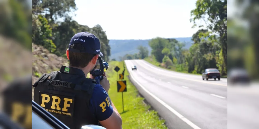 PRF reforçou fiscalização nas rodovias federais para tentar reduzir número de acidentes graves