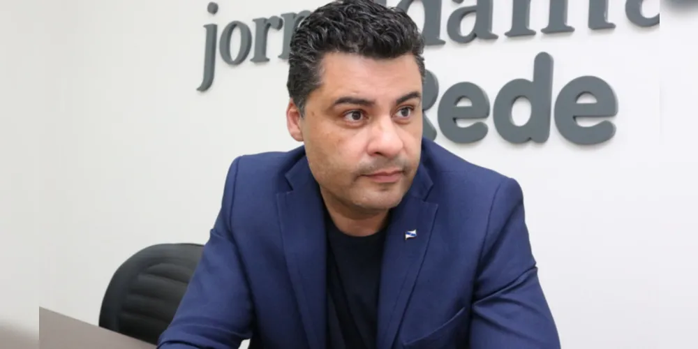 FELICITAÇÕES - O prefeito Marcelo Rangel será muito cumprimentado no próximo sábado (12), pela passagem de seu aniversário. Marcelo que tem executado um excelente trabalho comandando a prefeitura municipal, sempre prezando pelo melhor para a comunidade e pelos avanços para o crescimento de nossa cidade. Da coluna RC os votos de realizações