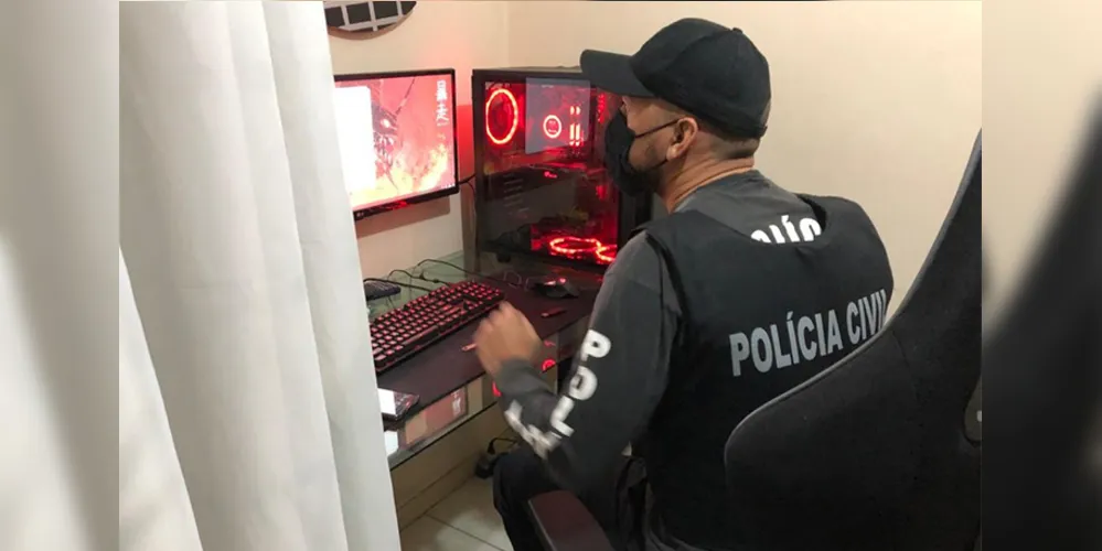 Mais de 150 policiais civis atuam na operação em 15 cidades paranaenses