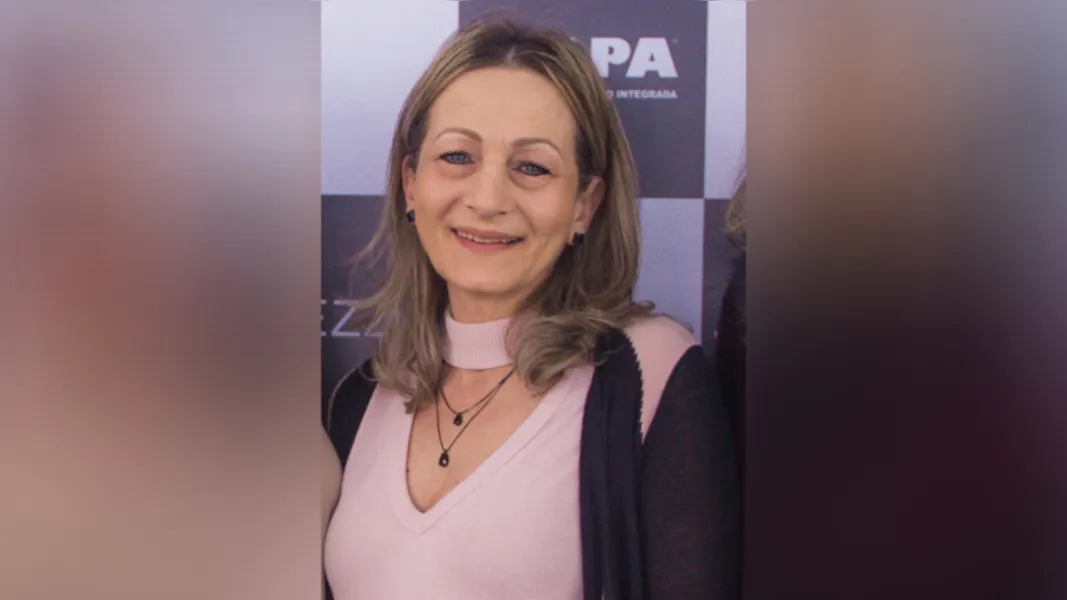 FELICITAÇÕES - Marisa Marchiori Moraes reserva o dia de hoje (8), para receber as felicitações pela chegada de seu aniversário. Da coluna RC os votos de alegrias e realizações
