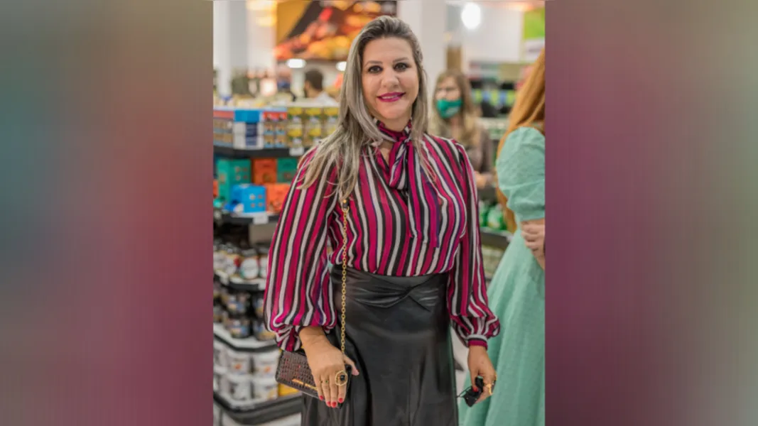 DESTAQUE - Luciane Elbl recentemente esteve prestigiando a inauguração da mais completa loja Bem Estar, a maior loja de produtos naturais e suplementos dos Campos Gerais