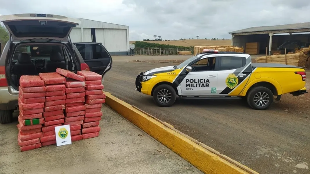 Polícia Rodoviária encontra 400 kg de maconha em carro