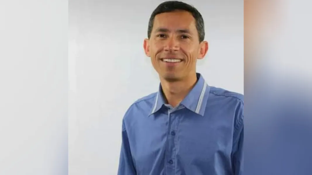 ANIVERSÁRIO – Nesta sexta (20) também é aniversário do ex-vereador Antônio Aguinel. Da coluna os votos de felicitações pela passagem de seu aniversário. Felicidades