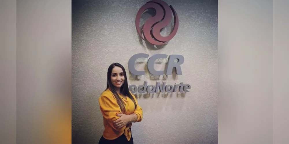 FELICITAÇÕES - A jornalista Josy Tibério recebe as felicitações pela passagem de seu aniversário nesta quinta-feira (15). Josy que recentemente assumiu a coordenação de comunicação do grupo CCR Rodonorte.  Da coluna RC os votos de alegrias e sucesso