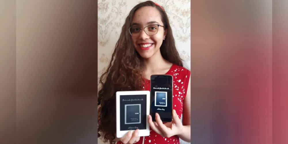 Estudante de Ponta Grossa escreve seu 2° livro.