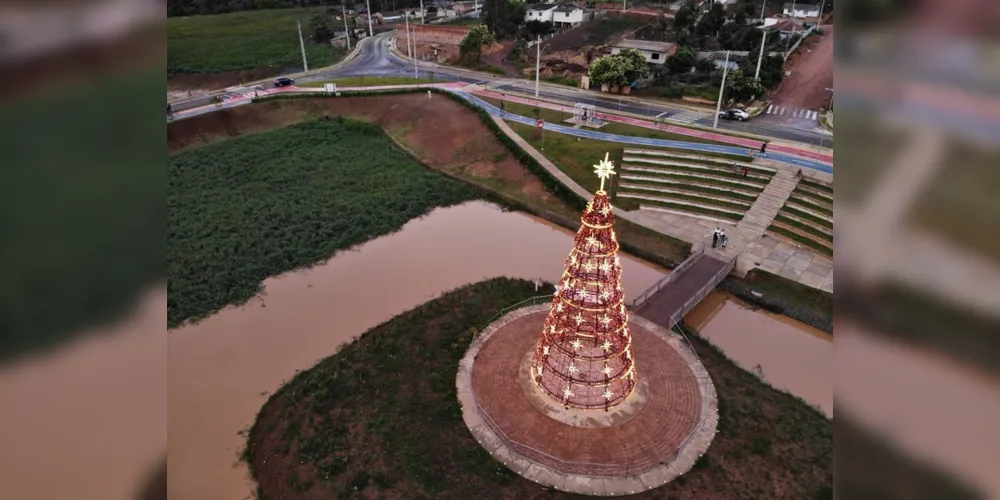 Imagem ilustrativa da imagem Ponta Grossa entra em clima de Natal; Veja fotos