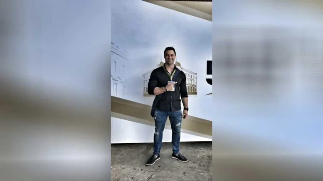 TROCA DE IDADE - O renomado médico Marcus Thomé será muito cumprimentado nesta terça-feira (19), pela passagem de seu aniversário. Marcus tem experiência em Cirurgia Plástica e Medicina Estética com amplo conhecimento acadêmico e formação em cursos nacionais e internacionais que são referência na área.
Da coluna RC os votos de felicidades.