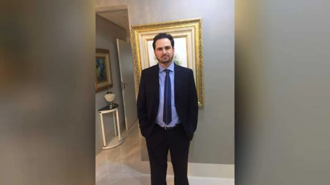 Novo Ciclo – Juliano Marques receberá as felicitações pela passagem de seu aniversário nesta quarta-feira (3). Da coluna RC os votos de felicidades e realizações