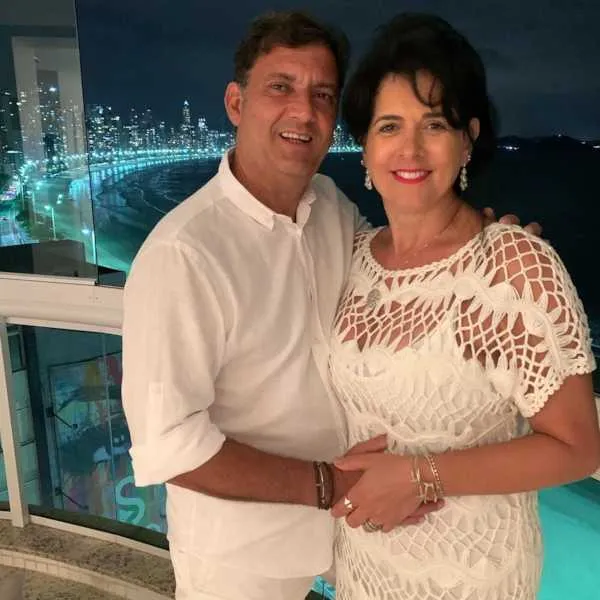 Novo ciclo - Camilo Cavatorta será muito cumprimentado pela passagem de seu aniversário nesta terça-feira (16). No registro especial, Camilo e a namorada Leontina Stadler. Da coluna RC os votos de alegrias.