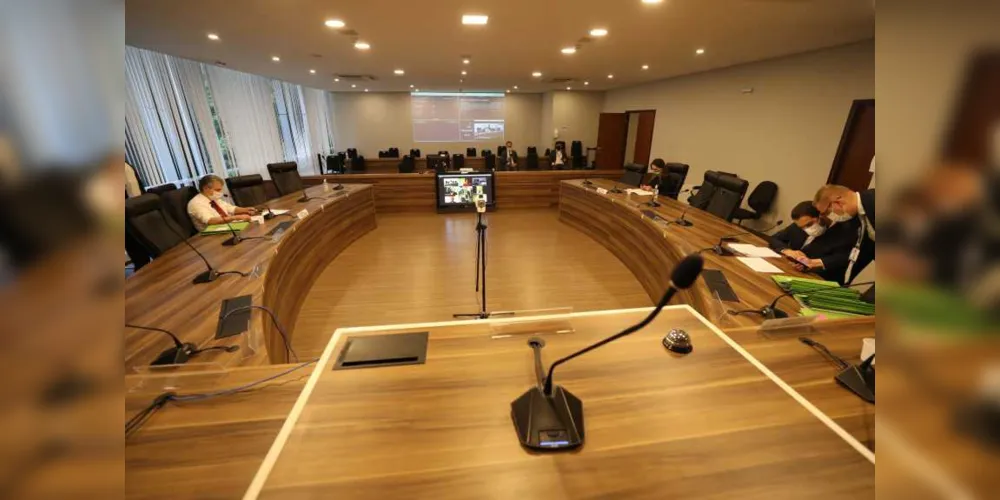 Reunião da Comissão da Comissão de Constituição de Justiça (CCJ) da Assembleia Legislativa do Paraná