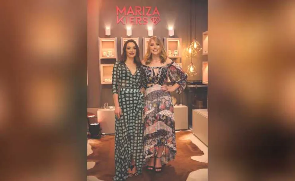 Kiers concept – As empresárias Mariza e Carolina Kiers já receberam inúmeras novidades da coleção Outono/Inverno 2021em roupas e acessórios. A multimarcas Kiers Concept tem em seu portfólio marcas como: Farm, Animale, Caos, entre outras. E Mariza Kiers Concept oferece belas opções em acessórios, tendo sua marca própria que já é comercializada em todo território nacional. Fica a dica!