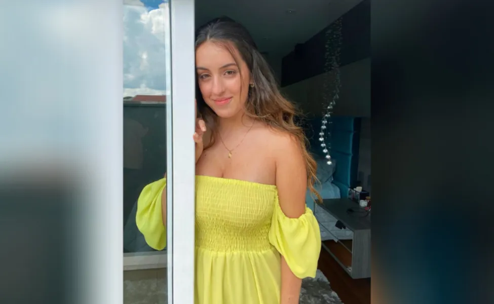 Felicitações - A jovem Gabriela Kincheski Marques será muito cumprimentada nesta quarta-feira (7), pela passagem de seu aniversário. Dona de um espírito colaborativo, atuante em projetos filantrópicos, amante das artes, empreendedora e muito amorosa, Gabi, como é carinhosamente chamada pelos amigos, é destaque entre as meninas da sua geração.  Da coluna RC os votos de felicidades e sucesso.