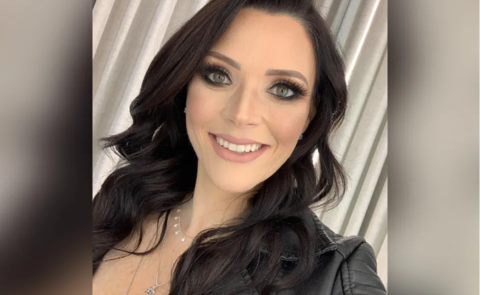 BDAY – Amanda Rugilo Batistel foi muito cumprimentada pela troca de idade na última terça - feira (13). Da coluna RC os votos de felicidades e sucesso.