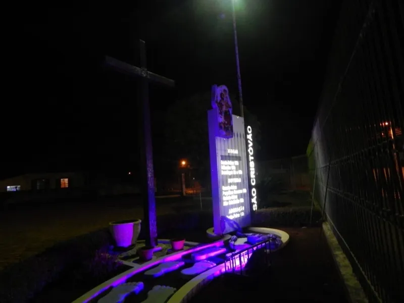 Igrejas da Diocese de PG se iluminam de violeta pelo idoso