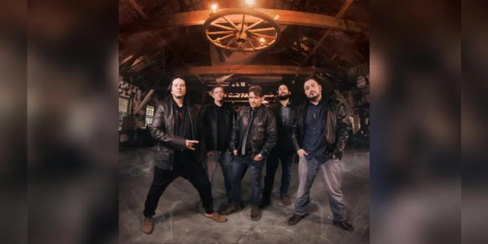 O grupo de rock Don Belluci traz ao público: “Tryin' to be a Rolling Stone".