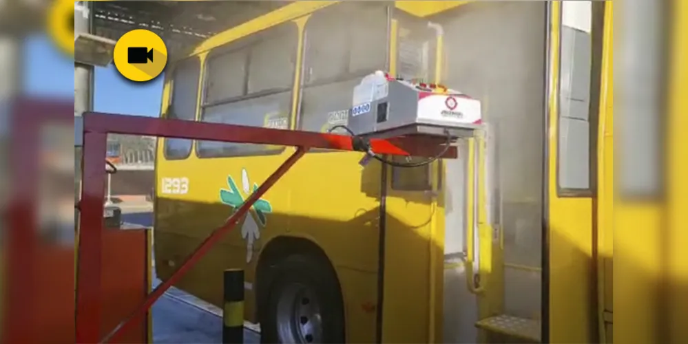 Procedimento de nebulização nos ônibus do transporte coletivo começou nessa quarta-feira (28)
