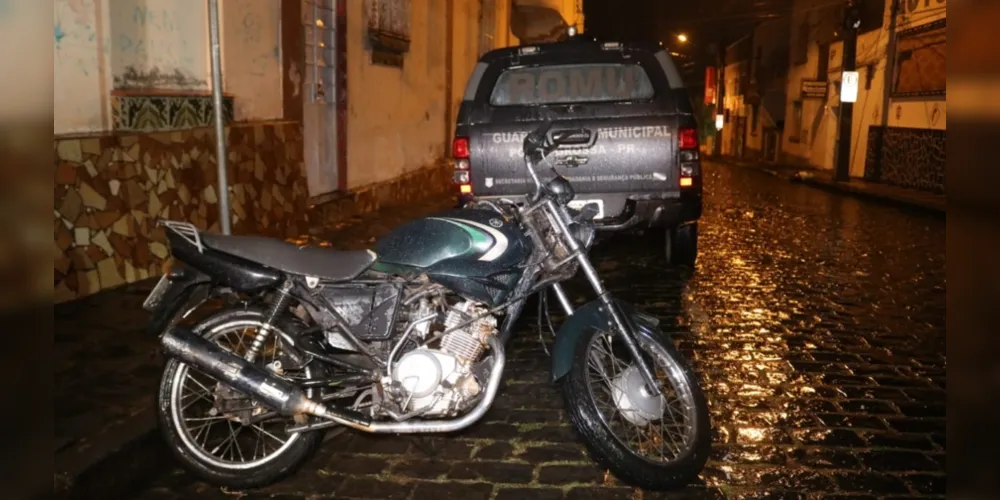 A Equipe da Romu realizou o reconhecimento do veículo e apreendeu a motocicleta.