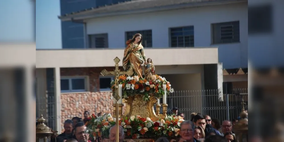 Veneração à santa une Castro e Ponta Grossa