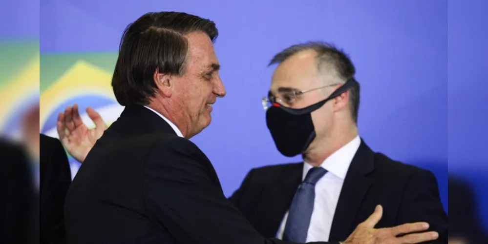 Presidente Bolsonaro e Advogado-Geral da União, André Mendonça.