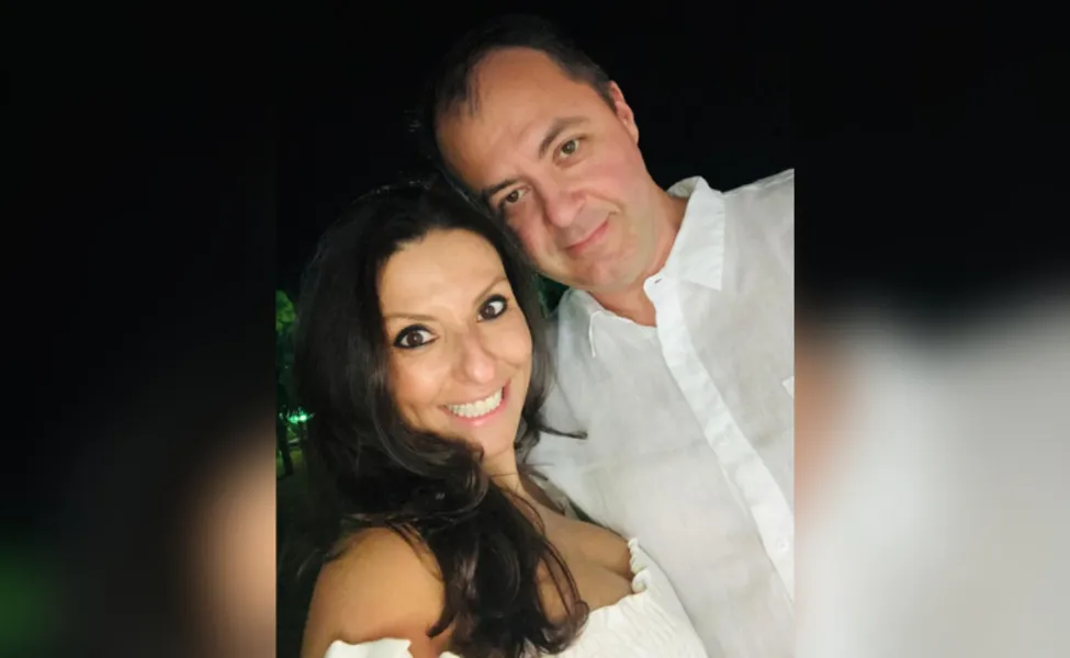 BRINDE À VIDA – Cintia Cury receberá as felicitações pela passagem de seu aniversário nesta terça - feira (26). No registro Cintia e seu marido Alessandro Both.  Da coluna RC os votos de alegrias e sucesso.