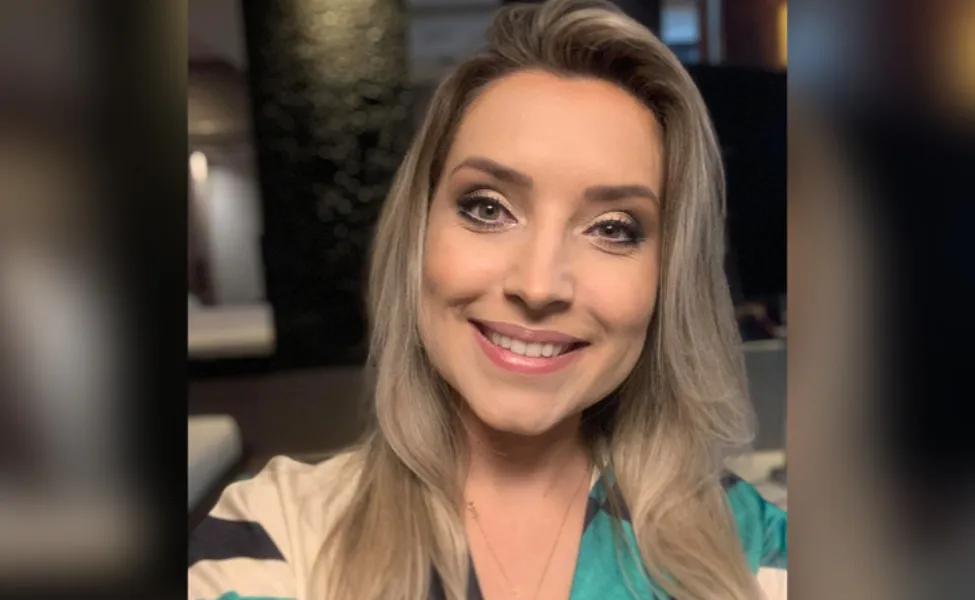  BDAY - A empresária Helen Machado Hampf recebeu as felicitações pela troca de idade na última segunda-feira (13). Da coluna RC os votos de felicidades e prosperidade.