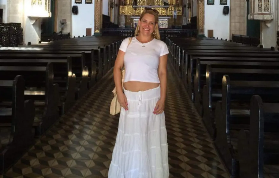 BDAY - A empresária Sabine de Cerjat reserva a quinta-feira (30) para receber os cumprimentos pela troca de idade. Da coluna RC os votos de realizações e felicidades.