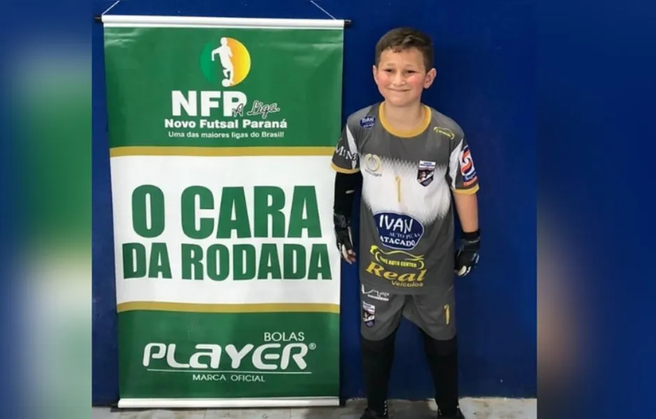 NIVER – O goleiro da ACGF Nathan Eduardo que vem se destacando nos Campos Gerais, completa nessa terça-feira (31) seus dez anos de idade. Da coluna RC os votos de alegrias e realizações. 