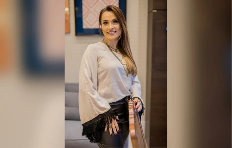 A empresária Carla Kaiser será muito cumprimentada pela passagem de seu aniversário na próxima segunda-feira (4). Da coluna RC os votos de muitas alegrias e felicidades.