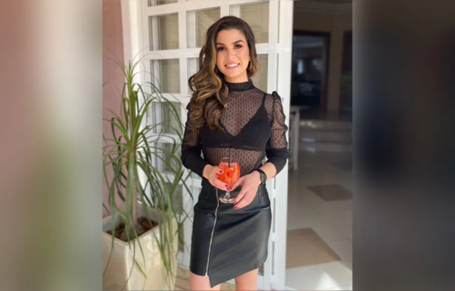 NOVO CICLO - Rosana Wagner reservou a última segunda - feira (27), para receber as felicitações pela chegada de seu aniversário. Da coluna RC os votos de alegrias e sucesso. 