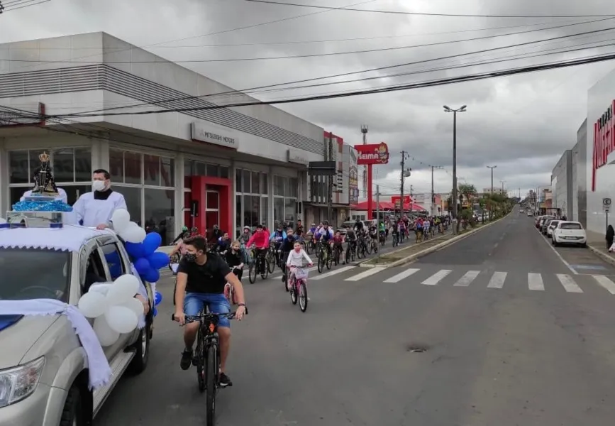 Passeio da padroeira de do Brasil reuniu 150 ciclistas em PG