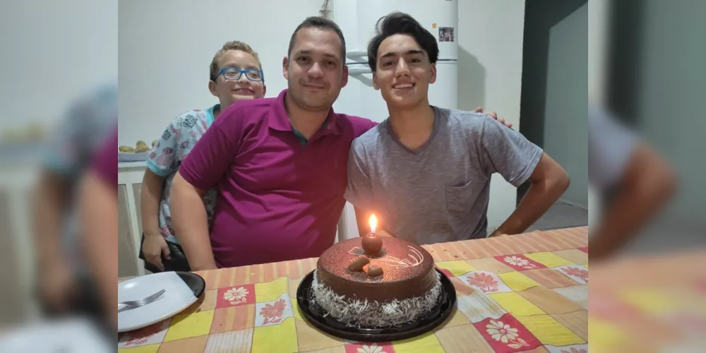 Leandro era responsável pela renda principal da família. Além da dor da perda, a família está passando por dificuldades financeiras. 