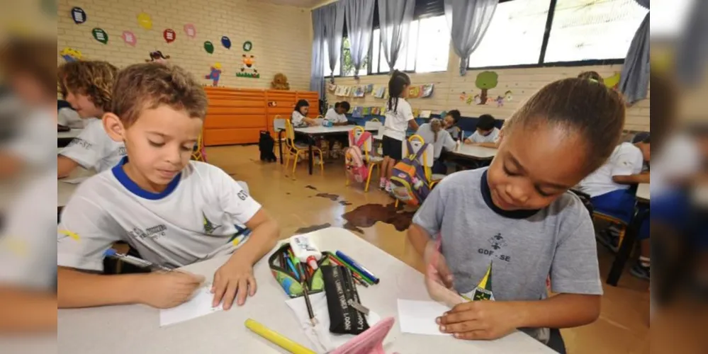 Pelo PNE, Brasil deve zerar taxa de analfabetismo até 2024