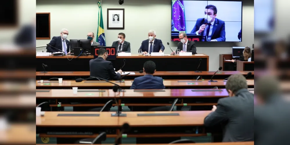 Imagem ilustrativa da imagem Aliel preside reunião com ministro Marcos Pontes