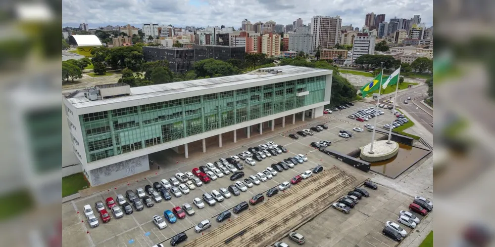 O documento tem validade até 1º de outubro. Vacinação com ao menos uma dose está chegando a 95% da população adulta no Paraná