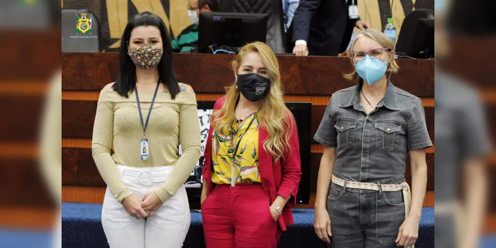 Vereadoras de Ponta Grossa, Joce Canto, Missionária Adriana e Josi do Coletivo.